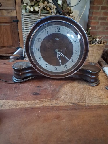 Mantle clock vintage art deco - vintage,