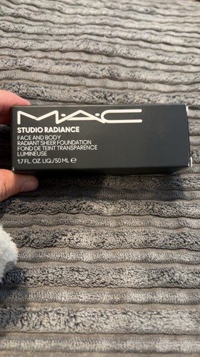 Mac studio face and - mac, body