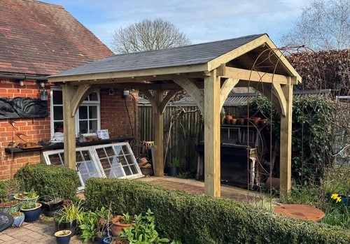 Bespoke apex wooden - 3m,