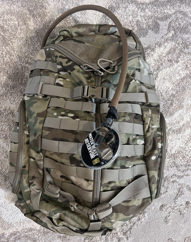 Camelbak triple zip - camelbak, zip/
