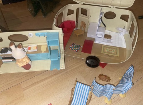 Sylvanian families caravan - families,