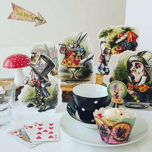 Alice wonderland stand - alice, in