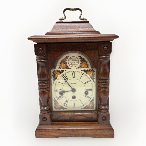 Vintage linden tempus fugit - vintage,