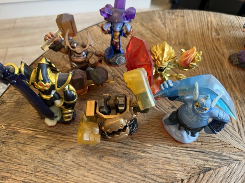 Skylanders activision figures - activision,