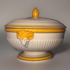 Antique Wedgwood Rams Head Covered Creamware Bowl EUC Yellow Trim 1922 US Patent