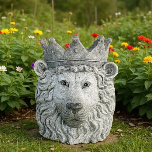 Royal lion head - royal, garden