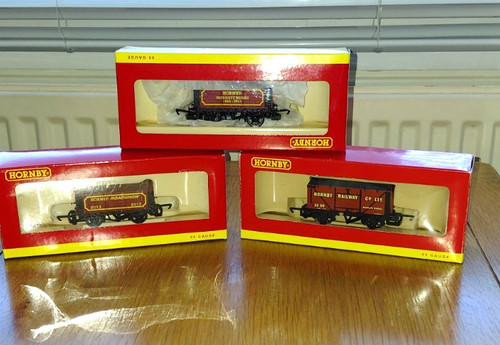 Hornby wagons 3 r6323 - wagons, x