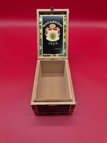 Macanudo 1968 court cigar - court,