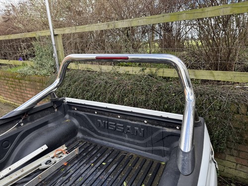 Mercedes nissan pickup roll - pickup,