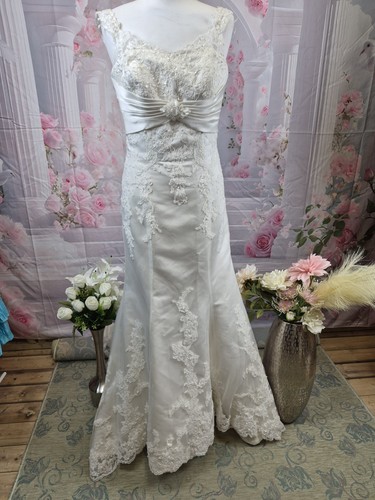 Mark lesley lace wedding - mark,
