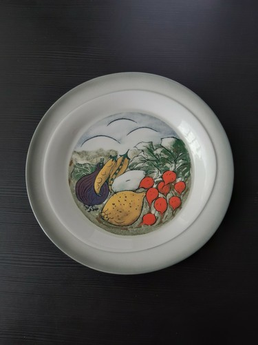 Arabia vintage wall plate