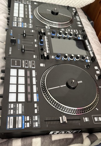 Rane system one - alone, dj