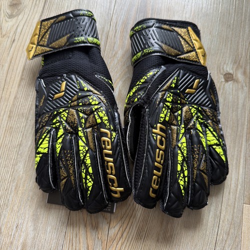 Reusch pure goalkeeping gloves - reusch,