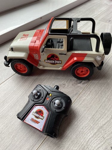 Jurassic park jp18 jeep - jurassic,