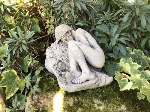 Stone garden small - small, lady