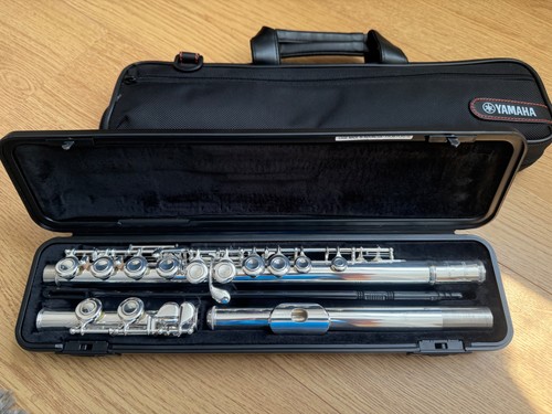 Yamaha 211 flute musical - flute,
