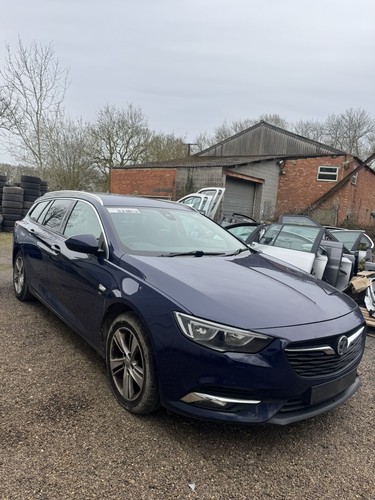 Breaking vauxhall insignia - breaking,