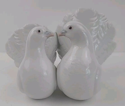 Lladro couple doves - lladro,