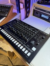Roland TR8S Rhythm Performer