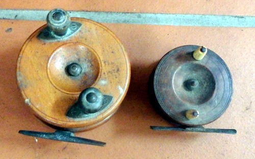 Antique wooden fishing reels - fishing,