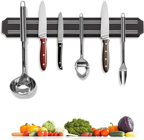 Magnetic wall mounted knife - mounted,
