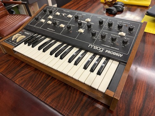 Moog prodigy synth electronic - prodigy,