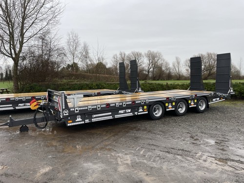 Low loader trailer tractor - loader,