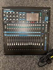 Black Allen & Heath Qu-16 16 Channel Digital Mixer - Lightly used