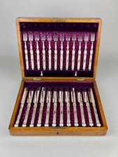 V. FINE CASED SET ANTIQUE SILVER PLATED DESERT FRUIT KNIVES FORKS UNION FLOWERS