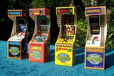 TOPPS VIDEO ARCADE - Lot 4x SEALED - Zaxxon Donkey Kong Jr Frogger Q*Bert 1983