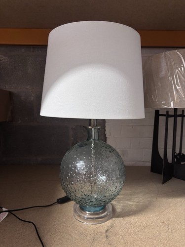 Stunning light blue - light, base