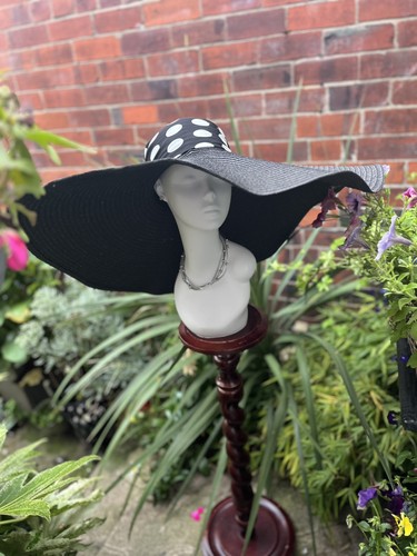 Handmade totally unique hat - handmade,