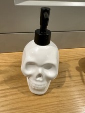 BNWT Black &white skull Head soap dispenser , Bathroom Hand Soap Ceramic /Resin