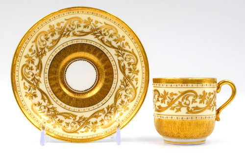 Minton raised gold - gold, demitasse