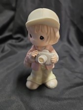 Precious Moments 1997 SAY CHEESE! Collectors Club S. Butcher Figurine C0018