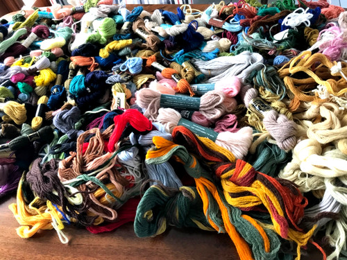 Job lot tapestry wool - lot,