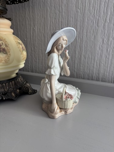 Nao lladro meadow - nao, by