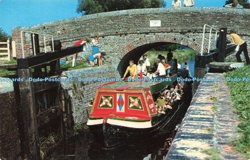 R582576 newbury horse barge - newbury,