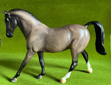 Breyer grullo Keen classic