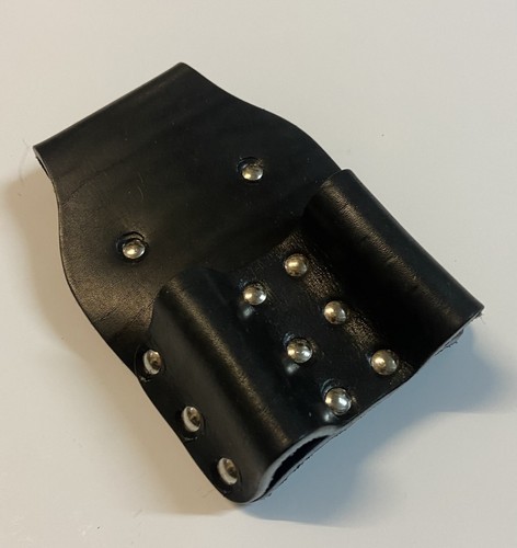 Double spanner holder - holder, frog