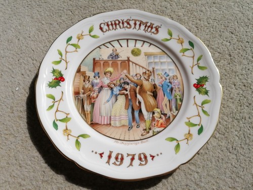 Aynsley christmas plate - plate, "mr