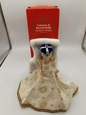 Peggy Nisbet Dolls - Queen