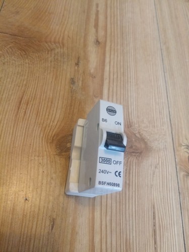 Wylex amp mcb push plug - mcb, in