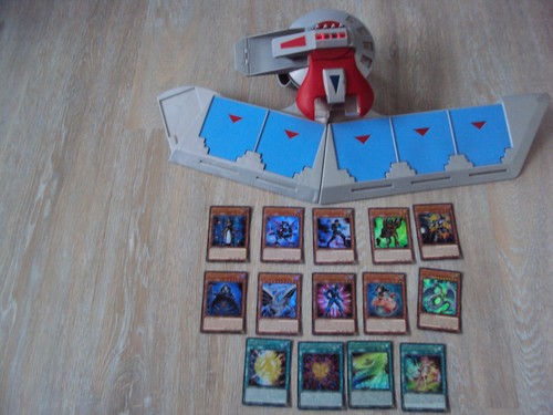 Duel disk - yu-gi-oh!,