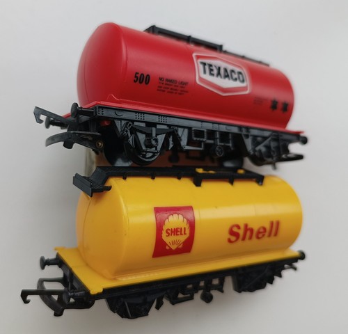 Hornby texaco shell tank - 2,