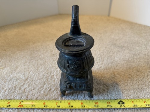 Vintage cast pot belly - pot,