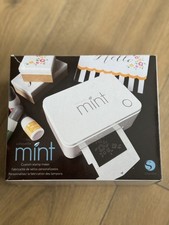 Silhouette America  - Mint -