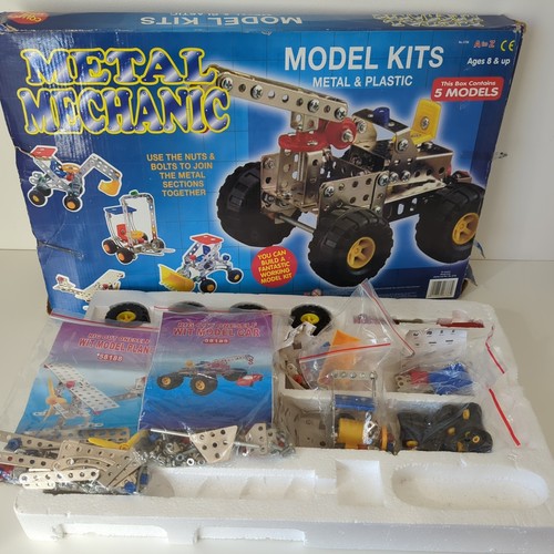 Metal mechanic model - ,