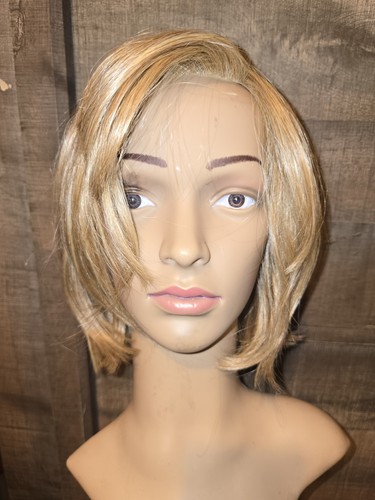 Ten wig raquel - on, in