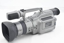 Sony DCR-VX1000 Digital Handycam Video Camera MiniDV Color Silver Excellent